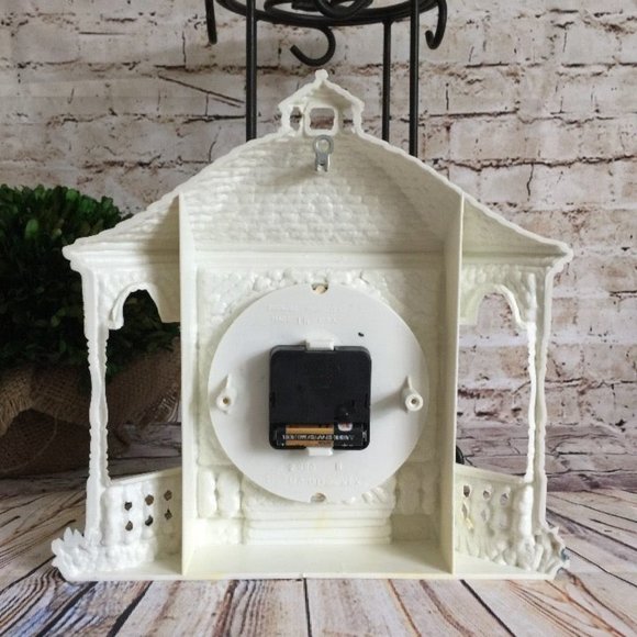 Vintage Burwood Gazebo Clock #2989 - Picture 4 of 12